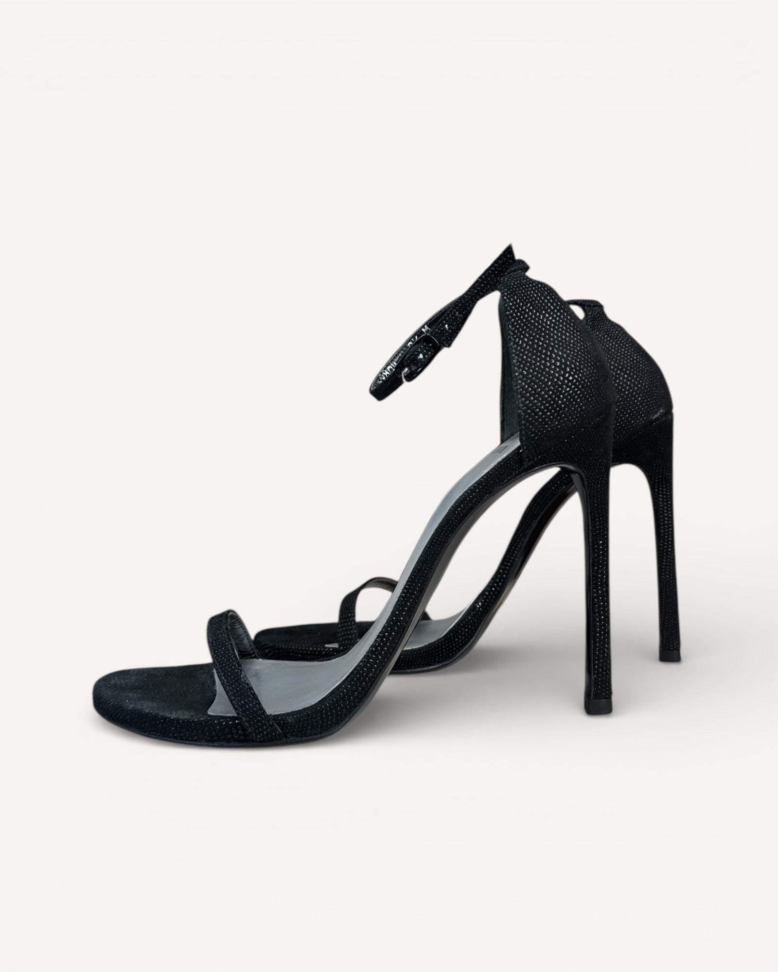 Sandales à brides Stuart Weitzman noires taille 7.5