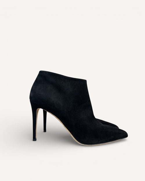 Talons Gucci en suède noir, taille 41.