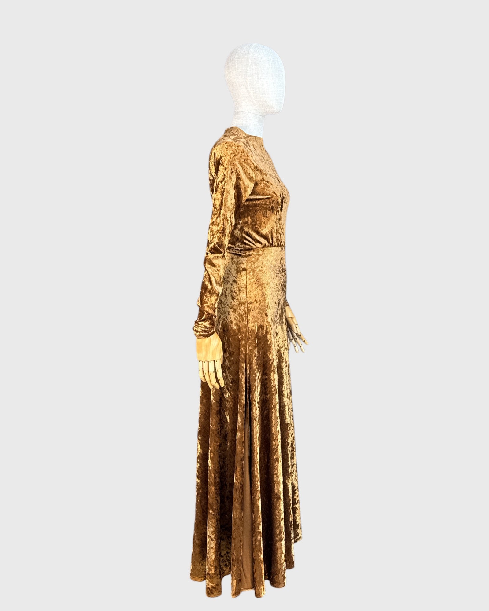 Robe longue en velours doré Maje, taille 1