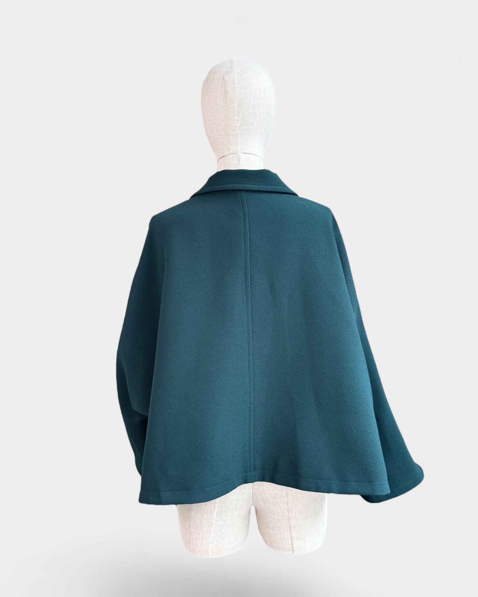 Veste en crêpe vert foncé , S Liviana Conti